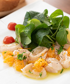 ホタテとオレンジのカルパッチョ