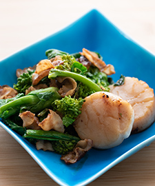 菜の花とホタテのバターしょうゆ焼き